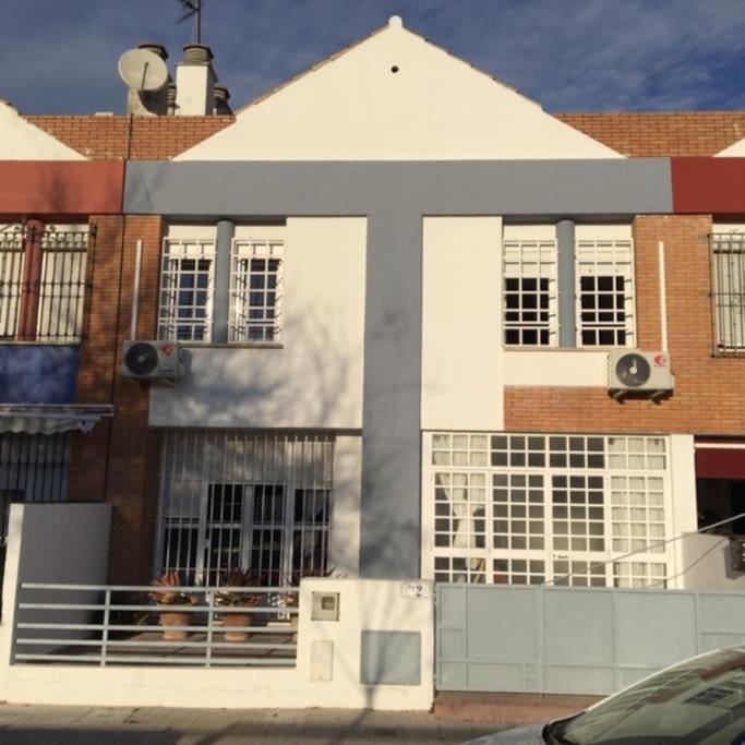 Casa Soleada En Calle Tranquila إشبيلية المظهر الخارجي الصورة